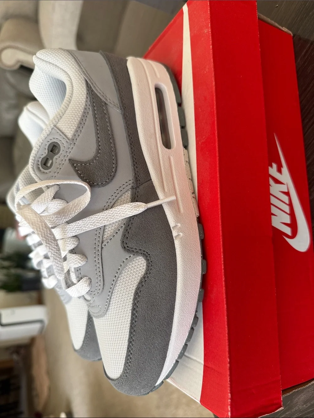 Nike women’s Grey, White and Dark Grey Casual Sneakers